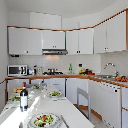 דירה Sleeps 4