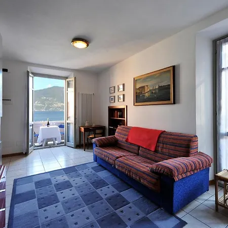 Sleeps 4 מנאג'יו